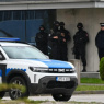I jutros vanredno u Istočnom Sarajevu, policija motri na svaki korak oko zgrade Vlade RS-a