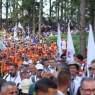 Marš mira: Više od 6.600 osoba jutros krenulo iz Nezuka u Potočare